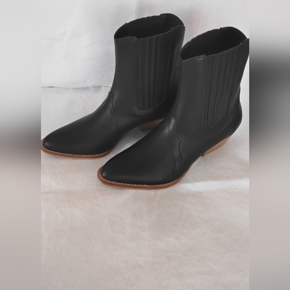 Womens Arider Eleanor Black Leather Western Ankle Boots